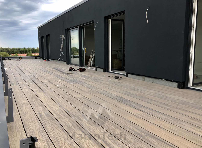 deep embossing composite decking has a good waterproof effect